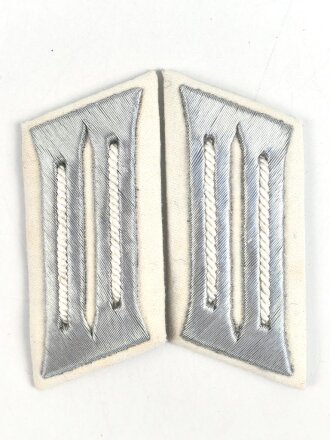Heer, Paar Kragenspiegel für Offiziere der Infanterie, Ausführung für den Waffenrock.