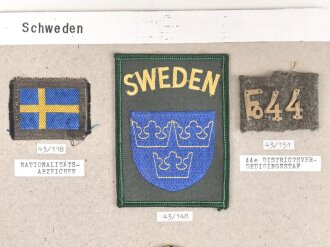 Schweden, Sammlung verschiedener Abzeichen, auf Karton...