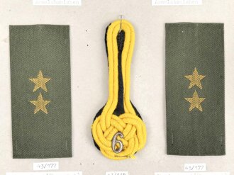 Schweden, Sammlung Ärmelabzeichen und Rangabzeichen, auf Karton geklebt