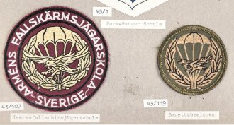 Schweden, Sammlung Abzeichen der Fallschirmtruppe, auf Karton befestigt