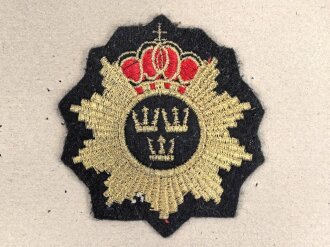Schweden, Sammlung verschiedener Militärabzeichen, auf Karton befestigt