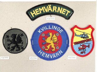 Schweden, Sammlung Ärmelabzeichen, auf Karton getackert