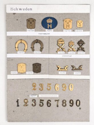 Schweden, Sammlung Regimentsabzeichen, auf Karton befestigt