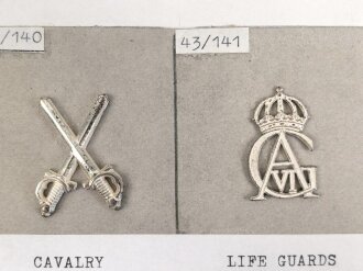 Schweden, Sammlung Regimentsabzeichen, auf Karton befestigt