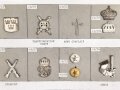 Schweden, Sammlung Regimentsabzeichen, auf Karton befestigt