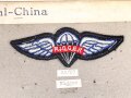 China, Sammlung Ärmelabzeichen Luftwaffe, auf Karton getackert