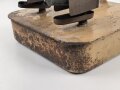 Vorheizer, Anwärmer für Motoren der Wehrmacht. Seltene Ausführung vermutlich für Panzerfahrzeuge, Originallack, ungereinigt und vollständig leer