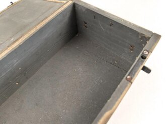 KFZ Verbandkasten Wehrmacht. Einheitsfarbe Originallack, ungereinigt