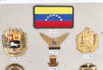 Venezuela, Sammlung verschiedene Abzeichen, auf Karton...