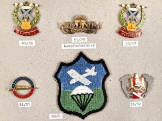 Venezuela, Sammlung verschiedene Abzeichen der Luftwaffe, auf Karton getackert