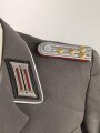DDR, Uniformjacke eines Angehörigen im Wachregiment Felix Dzierzynski. Ungetragenes Stück, datiert 1988
