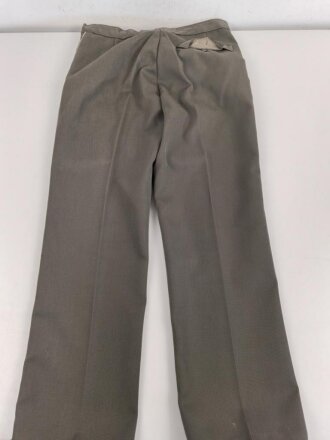 DDR, Uniformjacke und Hose eines Angehörigen im Wachregiment „Feliks Dzierzynski“ Die Jaxcke datiert 1975, guter Gesamtzustand