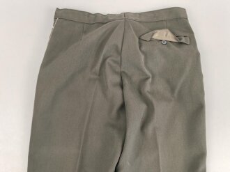 DDR, Uniformjacke und Hose eines Angehörigen im Wachregiment „Feliks Dzierzynski“ Die Jaxcke datiert 1975, guter Gesamtzustand