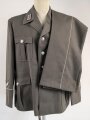 DDR, Uniformjacke und Hose eines Angehörigen im Wachregiment „Feliks Dzierzynski“ Die Jaxcke datiert 1975, guter Gesamtzustand
