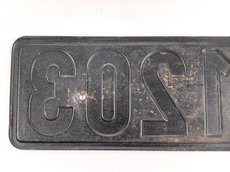Nummernschild für KFZ, Originallack, Stempel des "Polizeipräsident der Stadt Wien ?"