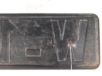 Nummernschild für KFZ, Originallack, Stempel des "Polizeipräsident der Stadt Wien ?"