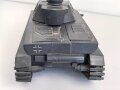 Panzer Kampfwagen IV . Übungs- und Erkennungsmodell der Wehrmacht. Originallack, leicht beschädigt, Gesamtlänge 50cm.