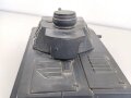 Panzer Kampfwagen IV . Übungs- und Erkennungsmodell der Wehrmacht. Originallack, leicht beschädigt, Gesamtlänge 50cm.