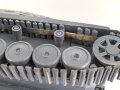 Panzer Kampfwagen IV . Übungs- und Erkennungsmodell der Wehrmacht. Originallack, leicht beschädigt, Gesamtlänge 50cm.