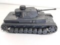 Panzer Kampfwagen IV . Übungs- und Erkennungsmodell der Wehrmacht. Originallack, leicht beschädigt, Gesamtlänge 50cm.