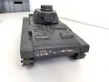 Panzer Kampfwagen III . Übungs- und Erkennungsmodell der Wehrmacht. Originallack, leicht beschädigt, Gesamtlänge 50cm.