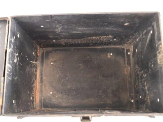 Staukasten für ein Fahrzeug oder Geschütz der Wehrmacht. Maße  25 x 30 x 20cm