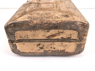 20 Liter Wasser Kanister Wehrmacht datiert 1943. Originallack, ungereinigtes Stück . Vollständig leer, riecht aber nach Treibstoff. KEIN VERSAND NACH ÜBERSEE