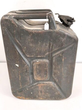 20 Liter Kraftstoff Kanister Wehrmacht. Hersteller " SANDRIK" Vollständig leer. Originallack, ungereinigt. KEIN VERSAND NACH ÜBERSEE
