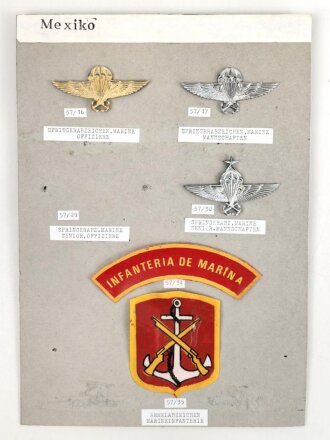 Mexiko, Sammlung Abzeichen des Militär, auf Karton...