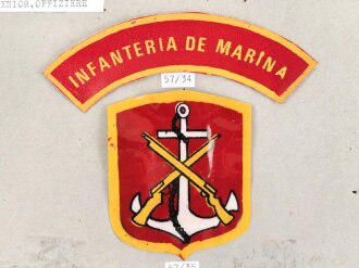 Mexiko, Sammlung Abzeichen des Militär, auf Karton geklebt und gepint
