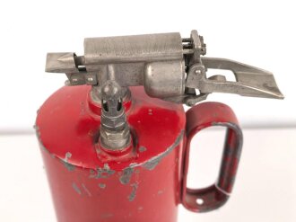 " TETRA" Feuerlöscher für Fahrzeuge der Wehrmacht. Letzte Prüfung am 10.4.1940. Originallack, ungereinigt, vollständig leer. KEIN VERSAND NACH ÜBERSEE