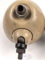 Paar Scheinwerfer für Fahrzeuge der Wehrmacht. Sandfarbener Originallack, Scheibendurchmesser 14cm. Guter Zustand, Funktion nicht geprüft