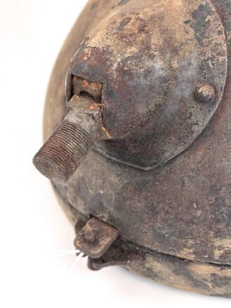 Paar Scheinwerfer für Fahrzeuge der Wehrmacht. Originale Tarnlackierung,  Scheibendurchmesser 20cm, Die Schrauben wurden ewig nicht mehr geöffnet, dabei soll es bleiben.  Funktion nicht geprüft