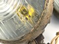 Paar Scheinwerfer für Fahrzeuge der Wehrmacht. Originale Tarnlackierung,  Scheibendurchmesser 21cm, Die Schrauben wurden ewig nicht mehr geöffnet, dabei soll es bleiben.  Funktion nicht geprüft