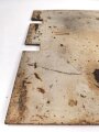 Panzerplatte für ein Fahrzeug der Wehrmacht. Originallack, Maße 50 x 100cm. Wiegt unverpackt 21kg