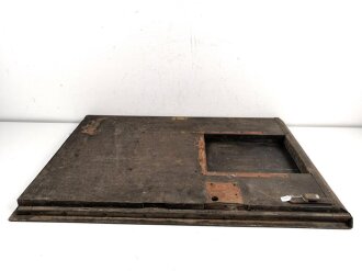 Tür für ein Kraftfahrzeug der Wehrmacht. Originallack, ungereinigt, Maße 66 x 93cm