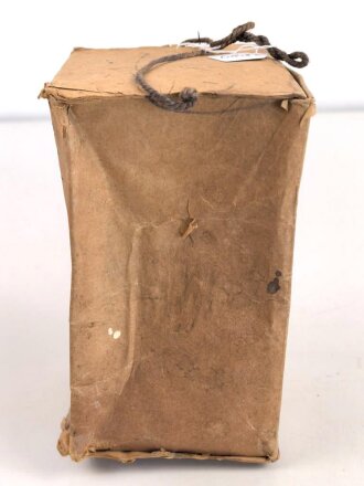Schweden, leerer Pappbehälter zur Volksgasmaske Typ 21, datiert 1940