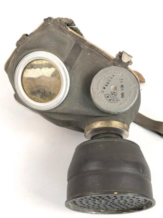 Schweden, Gasmaske Typ4 datiert 1941 Maskenkörper angetrocknet, mit Filter datiert 1943