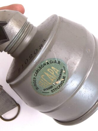 Schweden, Gasmaske in gutem Zustand mit Filter, dieser datiert 1939