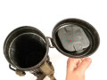 Gasmaskendose " Bereitschaftsbüchse" Modell 1938 Wehrmacht. Datiert 1943. Originale Beriemung, ungereinigtes Stück