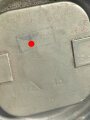Gasmaskendose " Bereitschaftsbüchse" Modell 1938 Wehrmacht. Datiert 1943. Originale Beriemung, ungereinigtes Stück