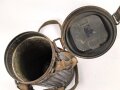 Gasmaskendose " Bereitschaftsbüchse" Modell 1938 Wehrmacht. Datiert 1941. Originale Beriemung, ungereinigtes Stück