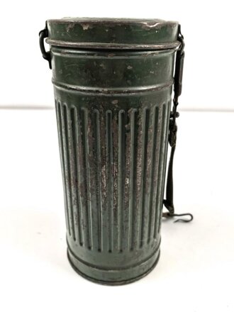 Gasmaskendose " Bereitschaftsbüchse" Modell 1938 Wehrmacht. Datiert 1944. Neuzeitlich überlackiert