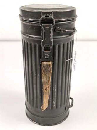 Gasmaskendose " Bereitschaftsbüchse" Modell 1938 Wehrmacht. Originallack ?