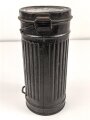 Gasmaskendose " Bereitschaftsbüchse" Modell 1938 Wehrmacht. Datiert 1941. Stark gebraucht, Deckel eingedellt. Marineangehöriger