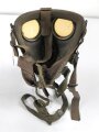 Gasmaske Modell 1938 Wehrmacht. Maskenkörper grün, datiert 1941. Gummi weich. Filtereinsatz 41 datiert 1942