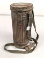 Gasmaske mit Filter in " Bereitschaftsbüchse" Modell 1938 Wehrmacht. Ungereingt