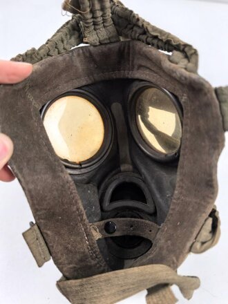Gasmaske Modell 1930 Wehrmacht. Datiert 1942. Mit Filtereinsatz 37R, dieser datiert 1941