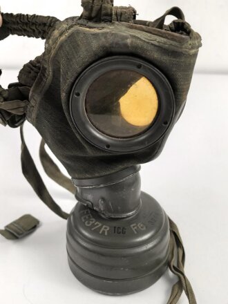 Gasmaske Modell 1930 Wehrmacht. Datiert 1942. Mit...