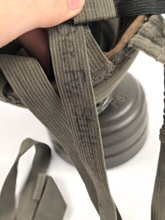 Gasmaske Modell 1930 Wehrmacht. Undatiert , mit Filtereinsatz 37, dieser datiert 1940